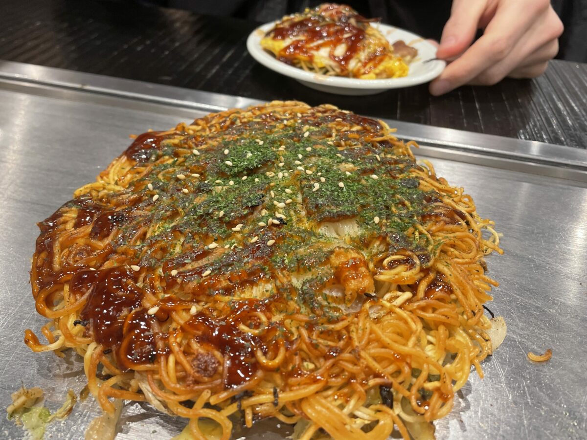 Okonomiyaki with noodle